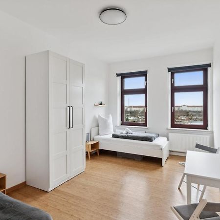 Apartment Fuer 13 Gaeste, 5 Schlafzimmer, 2 Baeder, 2 Loggia'S, Leipzig Zentrum Ost Εξωτερικό φωτογραφία