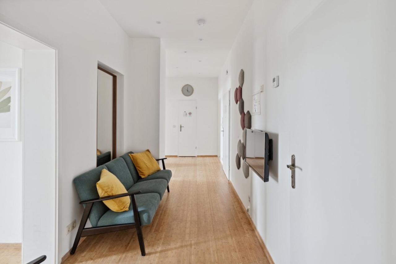 Apartment Fuer 13 Gaeste, 5 Schlafzimmer, 2 Baeder, 2 Loggia'S, Leipzig Zentrum Ost Εξωτερικό φωτογραφία