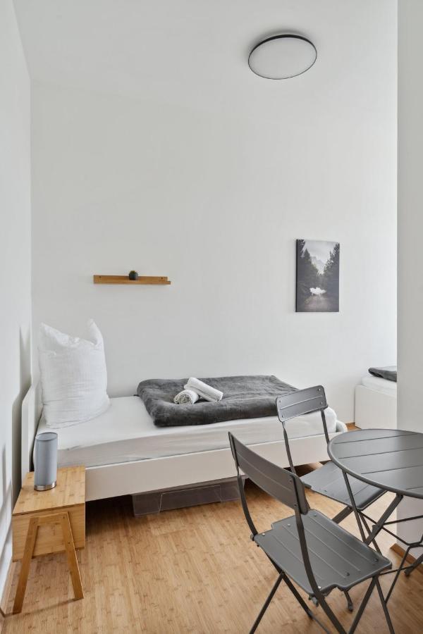 Apartment Fuer 13 Gaeste, 5 Schlafzimmer, 2 Baeder, 2 Loggia'S, Leipzig Zentrum Ost Εξωτερικό φωτογραφία
