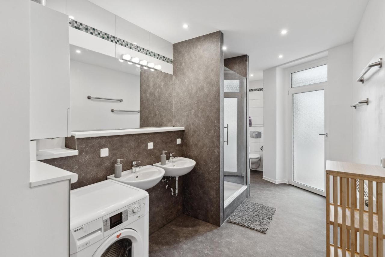 Apartment Fuer 13 Gaeste, 5 Schlafzimmer, 2 Baeder, 2 Loggia'S, Leipzig Zentrum Ost Εξωτερικό φωτογραφία